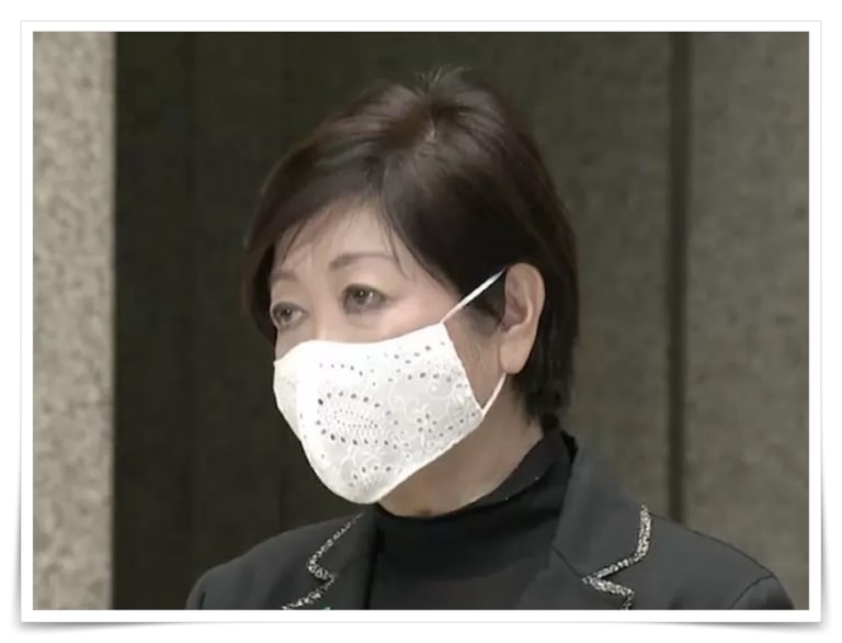 小池百合子のマスク画像
