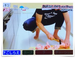 加藤浩次が自宅で豚骨ラーメンを作るスッキリ画像